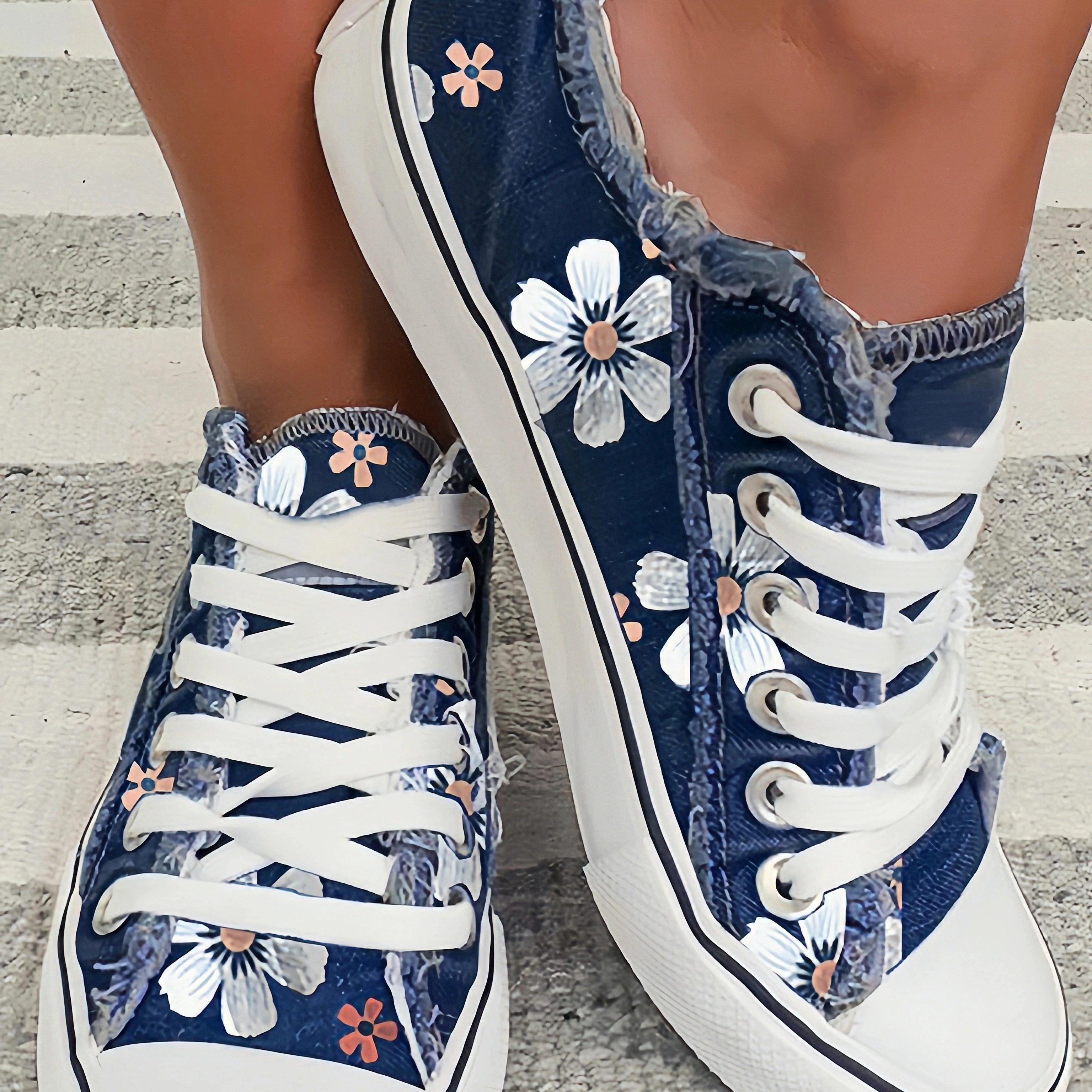 Betterthy Women's Sneakers Floral Lace-up Canvas Sneakers